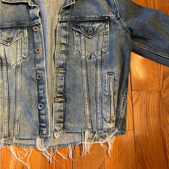 Lucky Brand The Tomboy Trucker Frayed Hem Jean Jacket, Size Medium - Picture 3 of 10